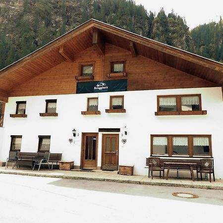 Brugglers Ferienhauser Sankt Leonhard im Pitztal Esterno foto